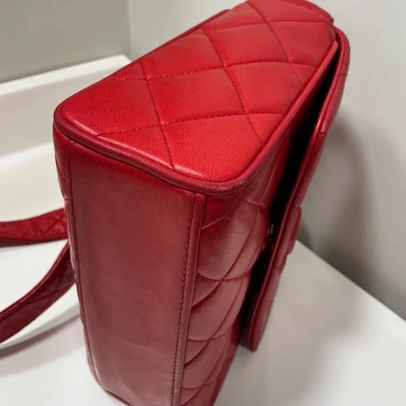 Chanel Vintage Red covered CC lambskin flap bag - Picture 6 of 11